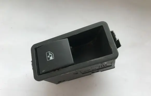 Opel Astra H Electric window control switch 13197131