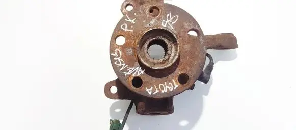 Toyota Avensis T220 Front wheel hub
