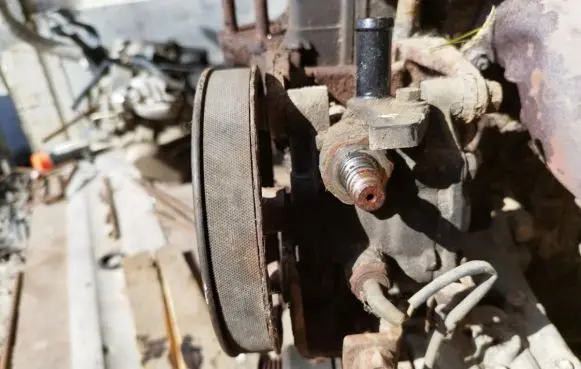 Mitsubishi Colt Power steering pump