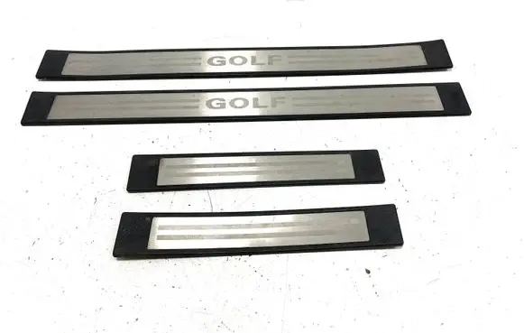 Volkswagen Golf VI Front sill trim cover
