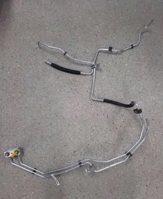 Chevrolet Corvette Air conditioning (A/C) pipe/hose 23488084