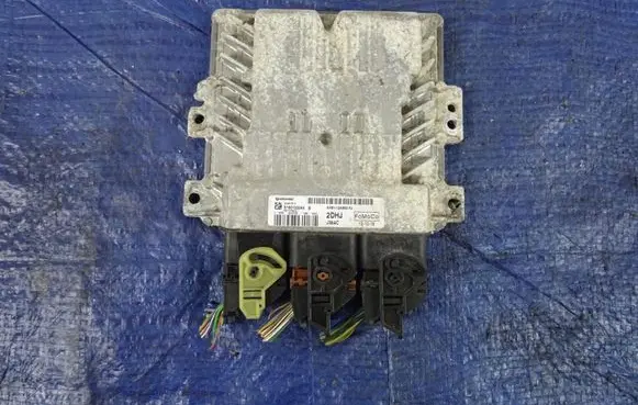 Ford C-MAX II Engine control unit/module AV6112A650YJ
