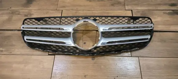 Mercedes-Benz GLC C253 Front bumper upper radiator grill A25388066