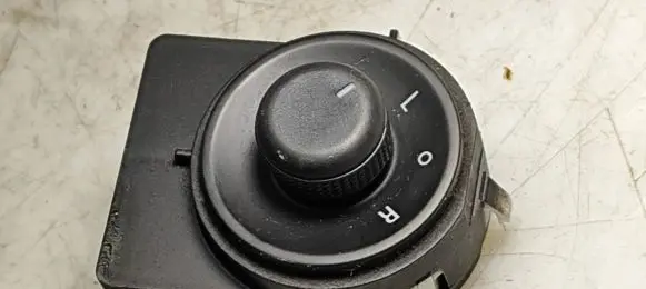 Opel Insignia A Wing mirror switch 13271827 3129