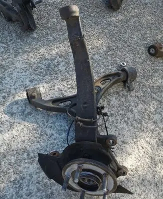 Jeep Grand Cherokee Front wheel hub spindle knuckle