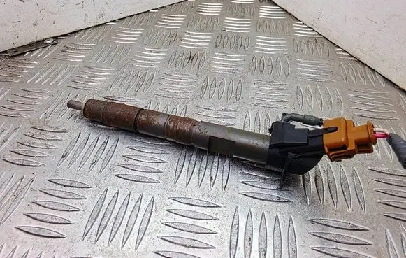 Toyota Yaris Fuel injector 0445116054 236700W020