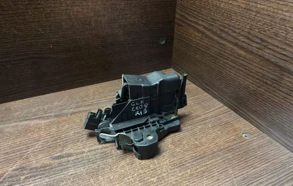 Front door lock