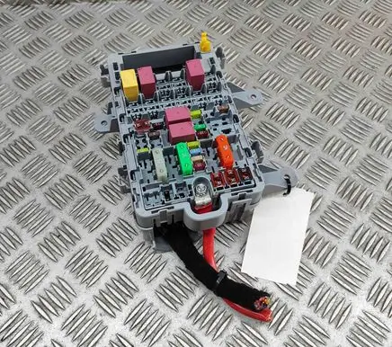 Alfa Romeo Stelvio Fuse module 50547171 50548351