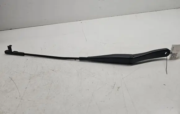 Opel Astra H Front wiper blade arm 13111220