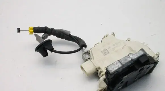 Audi A4 S4 B9 8W Rear door lock 4G0839015F