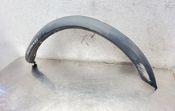 Opel Frontera B Front arch trim