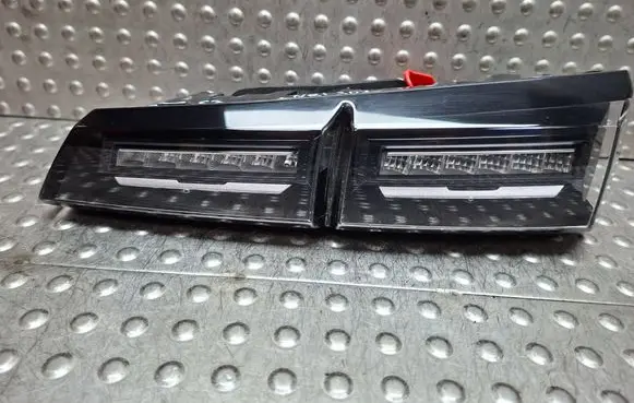 Peugeot 308 Rear/tail lights S26340307 9835300580