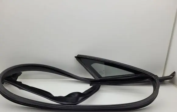 Mercedes-Benz E C207 W207 Rear side window A2076700339 A2076710120