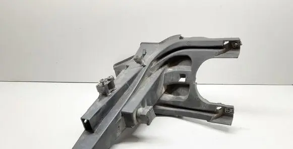 Headlight/headlamp mounting bracket