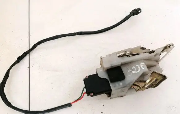 Mazda 323 F Rear door lock