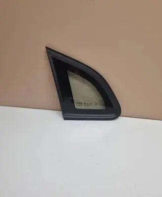 Volvo V40 Rear side window 31386770