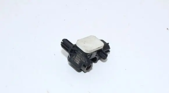 Nissan Juke I F15 Airbag deployment crash/impact sensor 988301EA0A