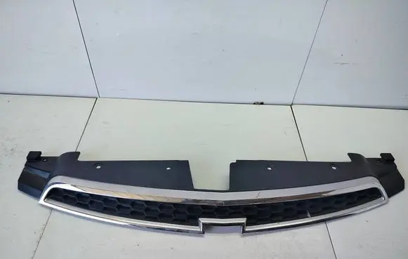 Chevrolet Cruze Front grill 95931769