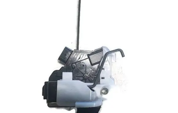 Hyundai i20 (GB IB) Front door lock 81310-C8020