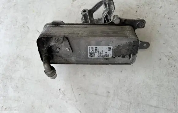 BMW 7 G11 G12 Gearbox / Transmission oil cooler 8570062 99X690 ZL909719