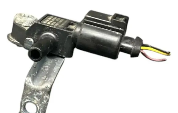 Audi A3 S3 8V Exhaust gas pressure sensor 04L906051B