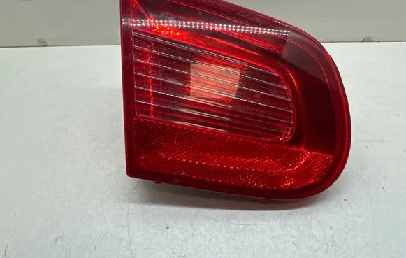Volkswagen Eos Tailgate rear/tail lights 1Q0945093