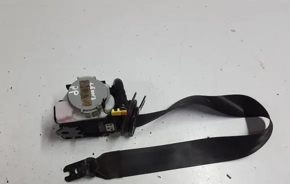 Seat Leon (5F) Front seatbelt 
