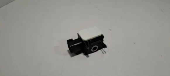 Hyundai Santa Fe Airbag deployment crash/impact sensor 959202B000