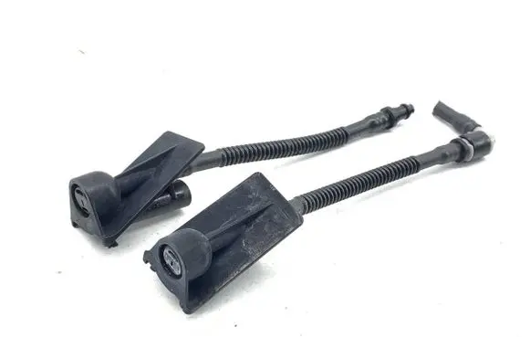 Ford Focus Windshield washer spray nozzle JX7B17666A