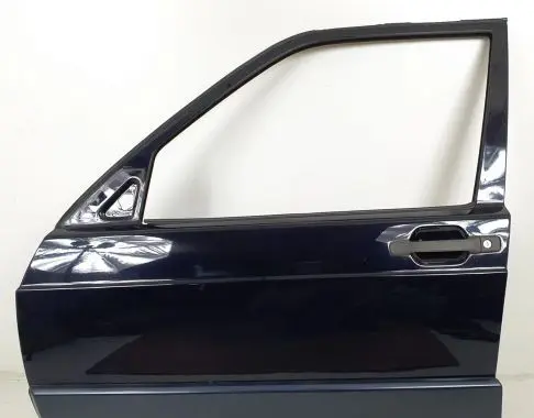Mercedes-Benz 190 W201 Front door