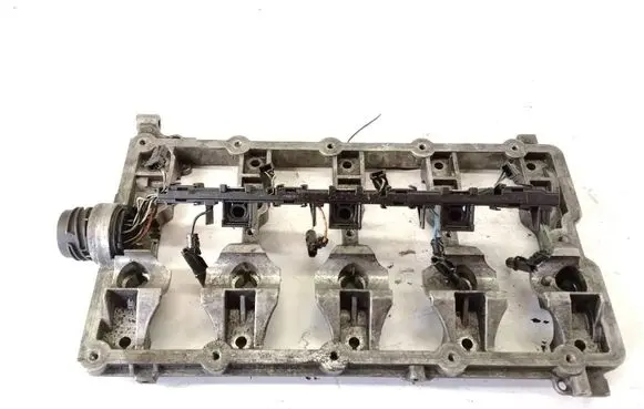 Volkswagen PASSAT B6 Camshaft holder 03G103308C
