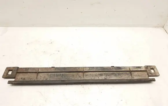 BMW 3 E36 Bottom radiator support slam panel 8135939 TV20 5171