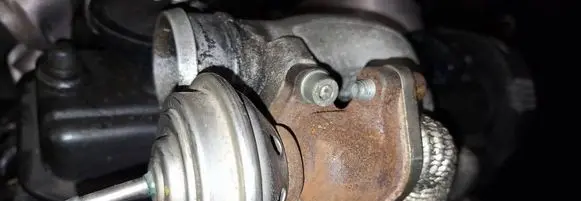 Audi A4 S4 B5 8D EGR valve 72172303 028131501e