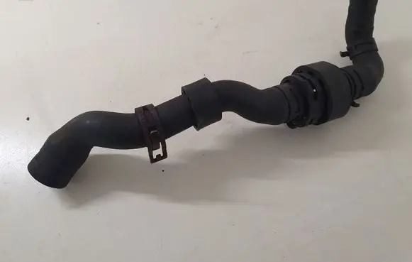 Volkswagen PASSAT CC Engine coolant pipe/hose