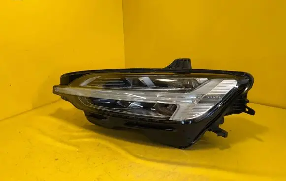 Volvo V60 Headlight/headlamp 32273021