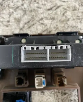 Subaru Outback Climate control unit