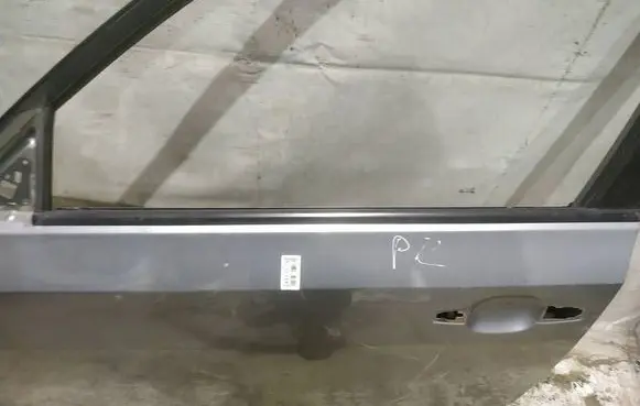 Subaru Forester SH Front door glass trim molding