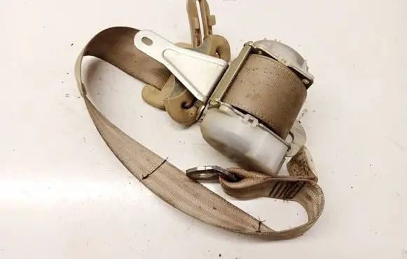 Lexus RX 300 Rear seatbelt 