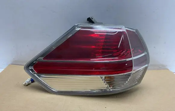 Nissan X-Trail T32 Rear/tail lights