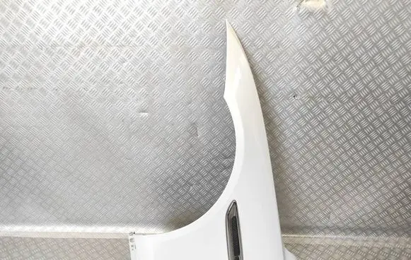 Jaguar XE Fender