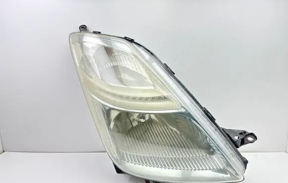 Toyota Prius (XW20) Headlight/headlamp 8113047090
