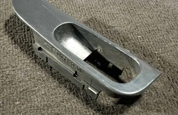 Saab 9-3 Ver1 Front door window switch trim 1127344