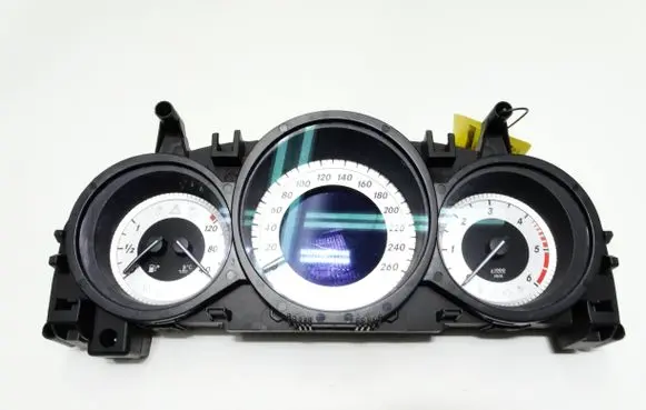 Speedometer (instrument cluster)