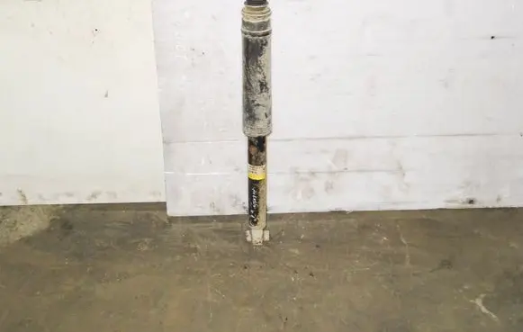 Toyota Avensis T270 Rear shock absorber/damper 4853005410
