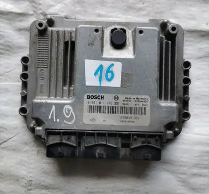 Renault Megane II Engine control unit/module 8200391966 0281011776