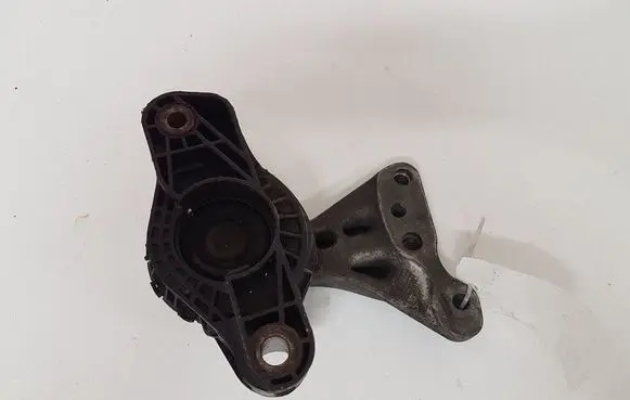 Peugeot 208 I Engine mount bracket 9676780580