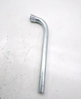 Volkswagen PASSAT CC Wheel nut wrench 