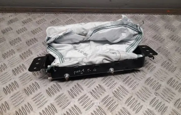 Chrysler Pacifica Knee airbag P68186539AF