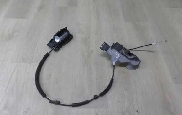 Citroen DS3 Front door lock 006253 44795