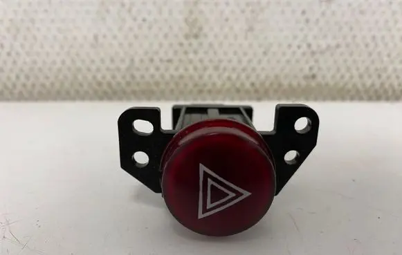 Mitsubishi Colt Hazard light switch